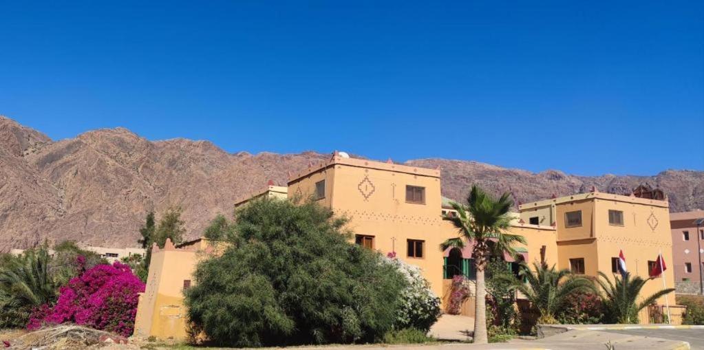 Click Excursions Tafraoute Taddart Exterior foto